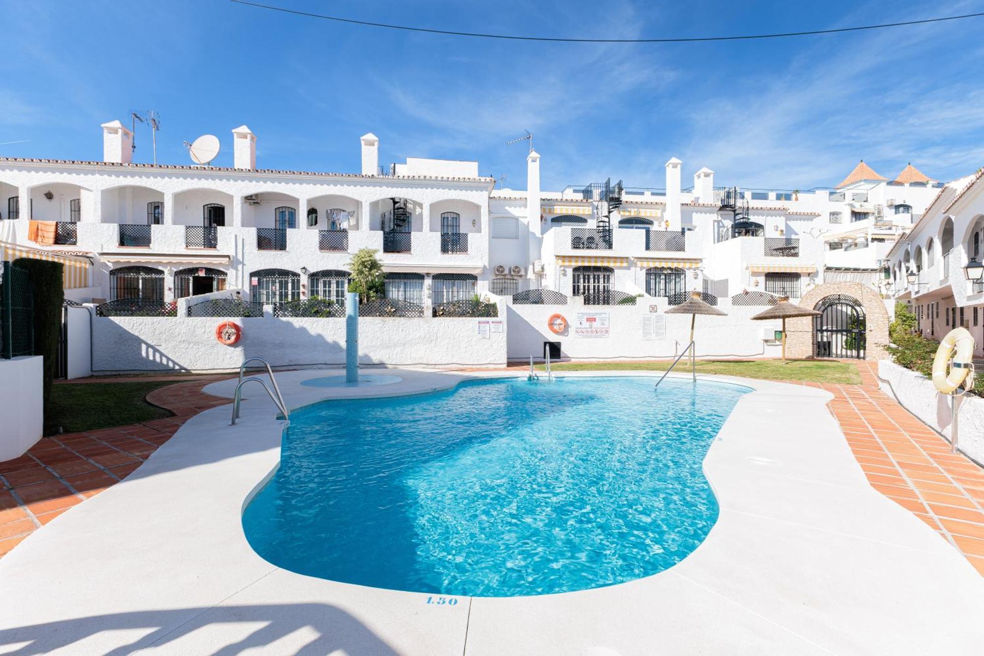 1 Bedroom In Verano Azul, Free Wi-Fi Nerja Exterior foto